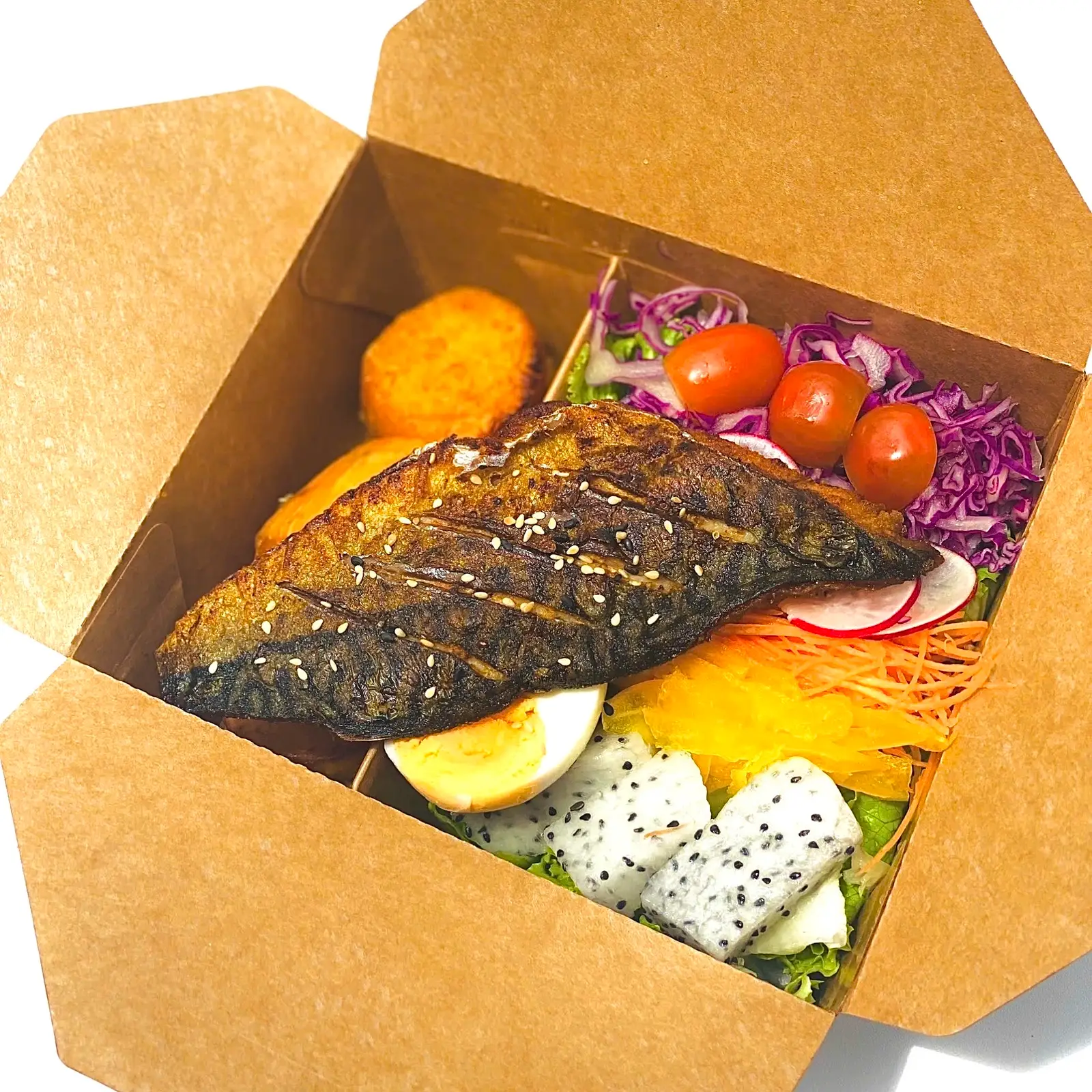 Hình ảnh Khoai Lang Mật Cá Saba Nauy và Salad 