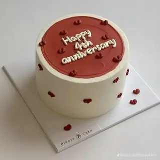 Hình ảnh bánh 12cm tim đỏ (3-4 người ăn)