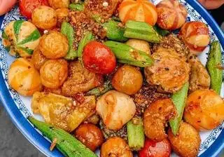 Hình ảnh Combo Cá Viên Chiên Sốt Sa Tế Lớn 