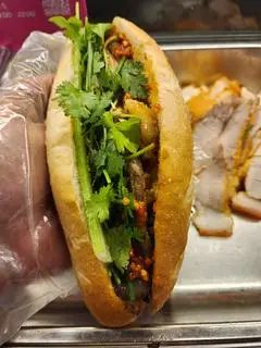 Hình ảnh Bánh mì thịt xíu - thịt nướng