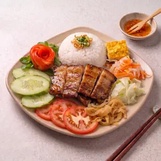 Hình ảnh Cơm Tấm Ba Chỉ Bì Chả