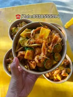 Hình ảnh Chân Gà Sốt Thái Hộp Bé 
