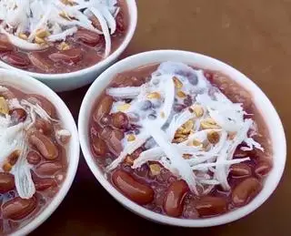 Hình ảnh Chè Đậu Đỏ dừa non