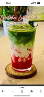 Hình ảnh Matcha latte dâu 