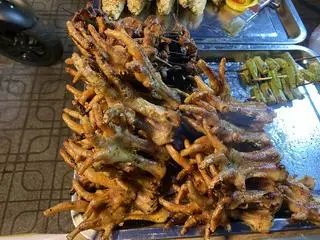 Hình ảnh Chân Gà Nướng+ Đậu bắp