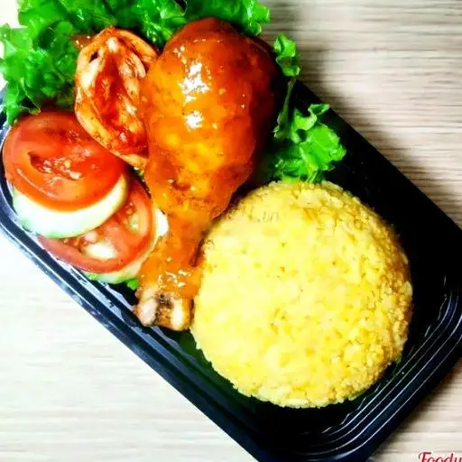 Hình ảnh Cơm  Đùi  Gà  Sốt Me 
