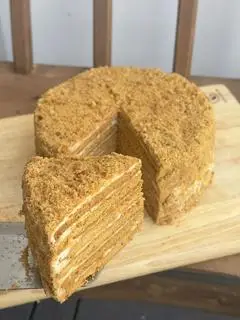 Hình ảnh Bánh mật ong size 14 ( Medovik )