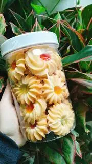 Hình ảnh Hũ 300gr bánh quy bơ giòn xốp, thơm bơ