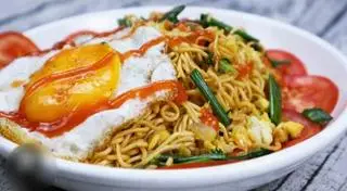 Hình ảnh Mì xào bò trứng