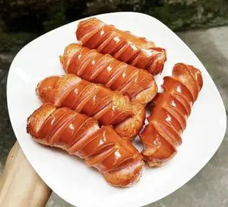 Hình ảnh xúc xích rán 