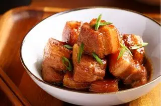 Hình ảnh Cơm rang (có tóp mỡ) ba chỉ kho quẹt