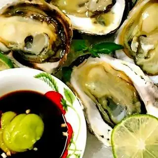 Hình ảnh Hàu sống vắt chanh - 5 con