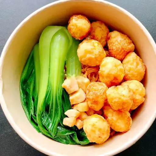 Hình ảnh Mì Trứng Cút Sốt Mắm Tỏi  (Tặng 1 Ly Coca)