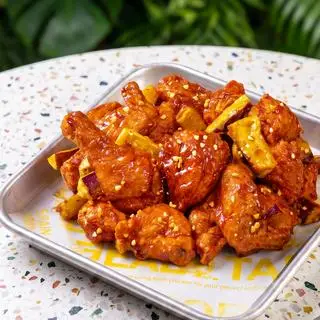 Hình ảnh Gà rán giòn xốt cà tím Mapsody