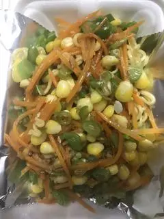 Hình ảnh Mì trộn rau củ