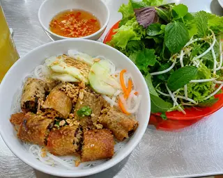 Hình ảnh Bún chả giò nhân tôm thịt 