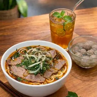 Hình ảnh Combo Bún Bò Nạm + Bò Viên Thêm + Trà Tắc