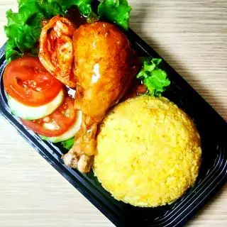 Hình ảnh Cơm Đùi Gà Sốt Me 