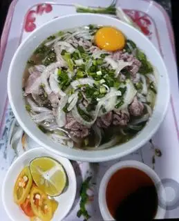 Hình ảnh phở tái tiết trứng
