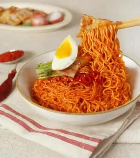 Hình ảnh Mì Trộn Thập Cẩm 