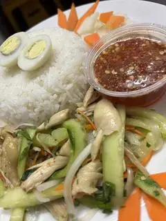 Hình ảnh Cơm Gà Mát Mẻ - gà gỏi