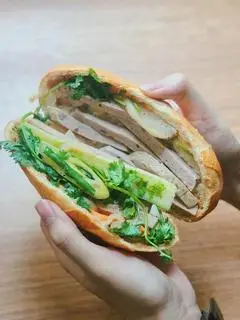 Hình ảnh Bánh mì chả 