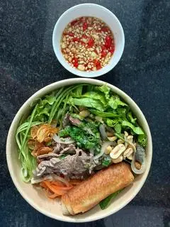 Hình ảnh Bún thịt bò xào