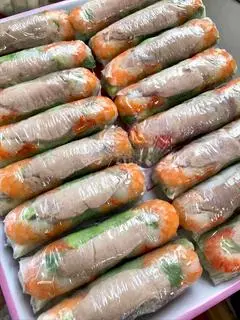 Hình ảnh 5 cái Gỏi cuốn tôm thịt 