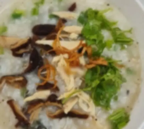 Hình ảnh Cháo thịt gà + nấm hương + hành hoa