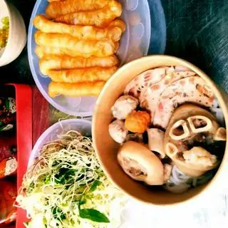 Hình ảnh Móng - mộc - giò - chả cua