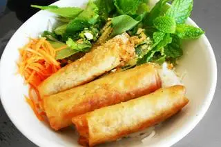 Hình ảnh Bún Chả Giò
