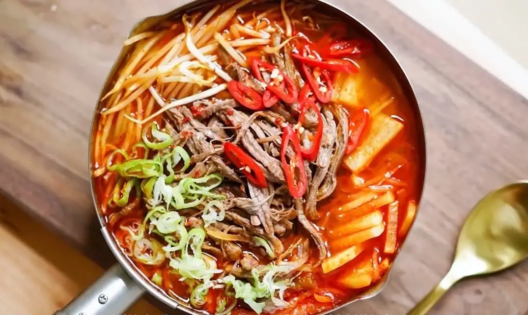 Hình ảnh Canh bò cay