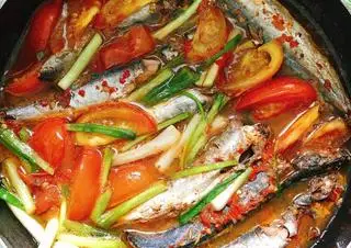 Hình ảnh Cơm cá nục kho cà