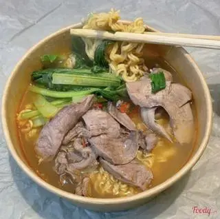 Hình ảnh Mỳ chua cay tim bò
