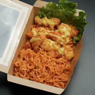 Hình ảnh Mì Trộn Gà Rán Sốt