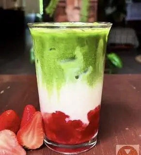 Hình ảnh Matcha latte dâu