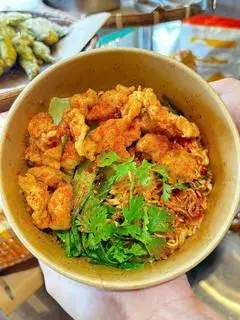 Hình ảnh Mì trộn tên lửa Thịt Heo Chiên Giòn