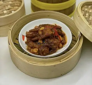 Hình ảnh Chân gà hấp tàu xì