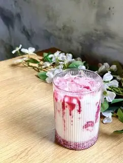 Hình ảnh Sữa chua dâu tằm handmade