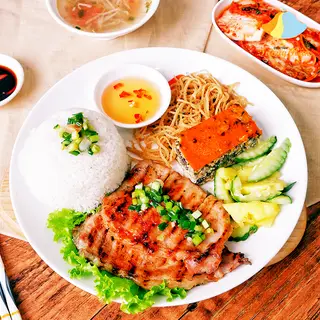 Hình ảnh Cơm Sườn Bì Chả