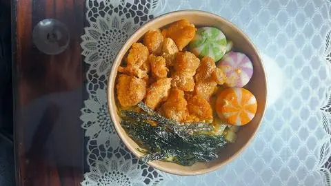 Hình ảnh Mỳ trộn gà phủ phô mai