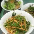 Hình ảnh Bún ngan trộn và kèm sữa đậu nành
