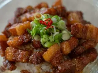 Hình ảnh Cơm Thịt Kho Tiêu