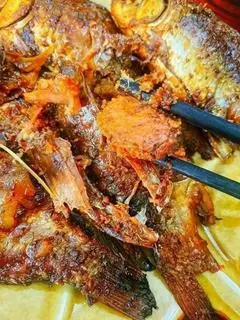 Hình ảnh cá diếc kho tương 200g