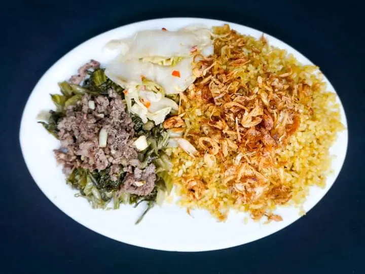 Hình ảnh Cơm rang dưa bò ngập thịt