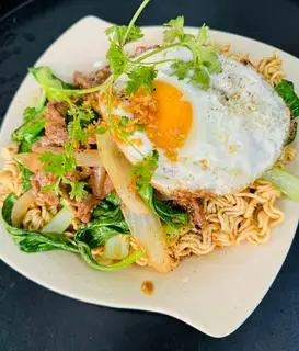 Hình ảnh Mì xào bò trứng