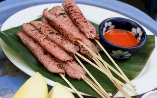 Hình ảnh Nem Chua Nướng 