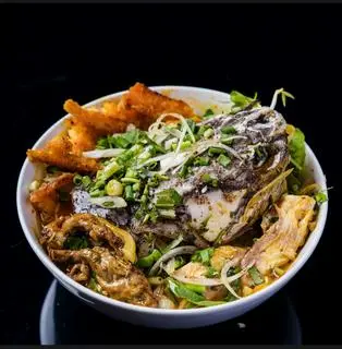 Hình ảnh Bánh Canh Đầu Cá Lóc Lớn