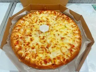 Hình ảnh Pizza xúc xích - kèm 1 pepsi