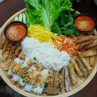 Hình ảnh phần thập cẩm lớn 2 người ăn 